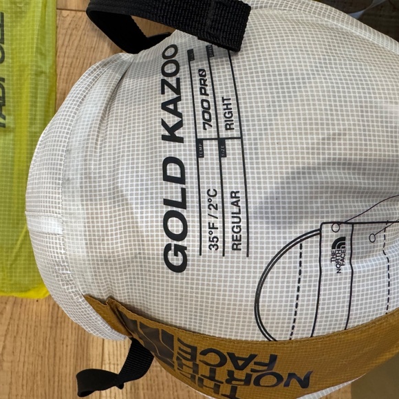 North Face Backing Gear (Super Light Tent / Multiple Sleeping Bags - Picture 6 of 6